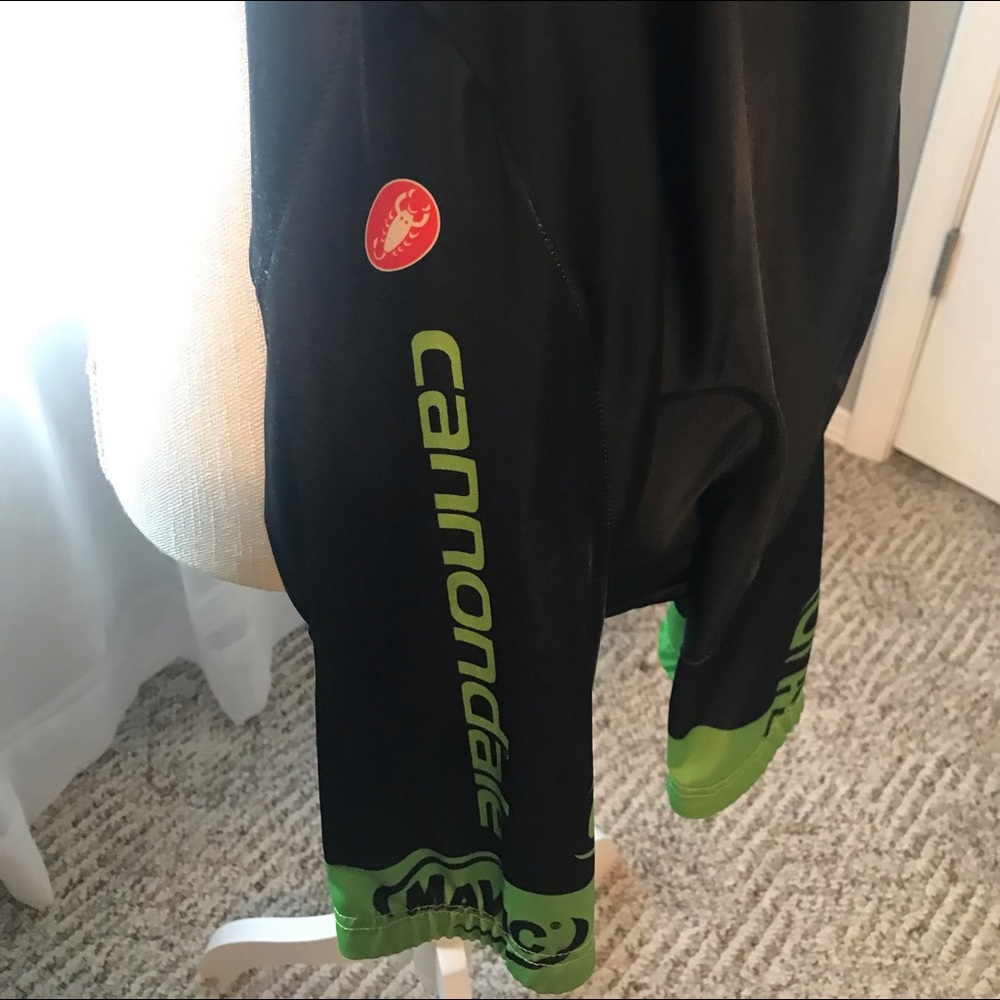 Cycling bib